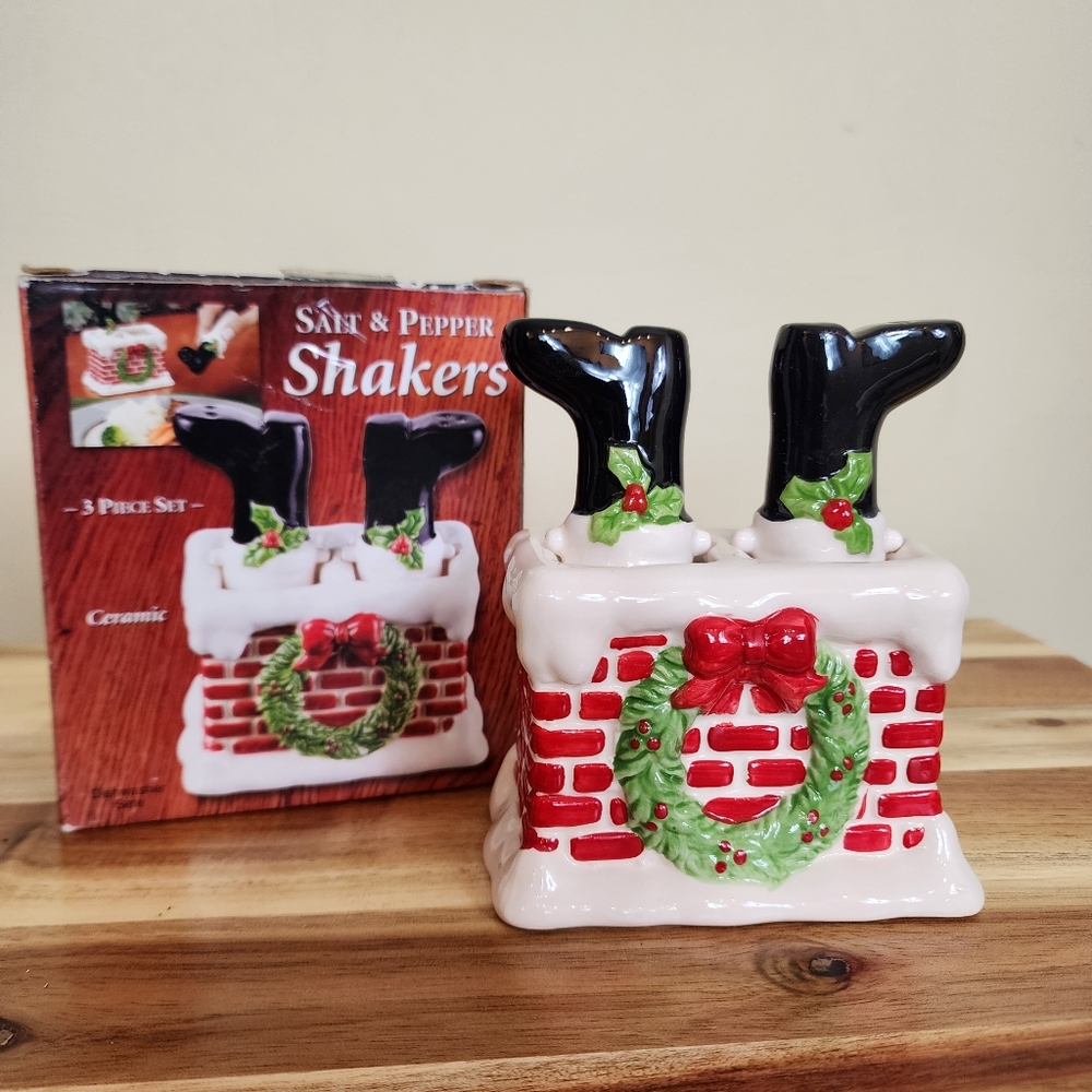 Vintage Ceramic Santa Boots in Chimney Salt and Pepper Shakers